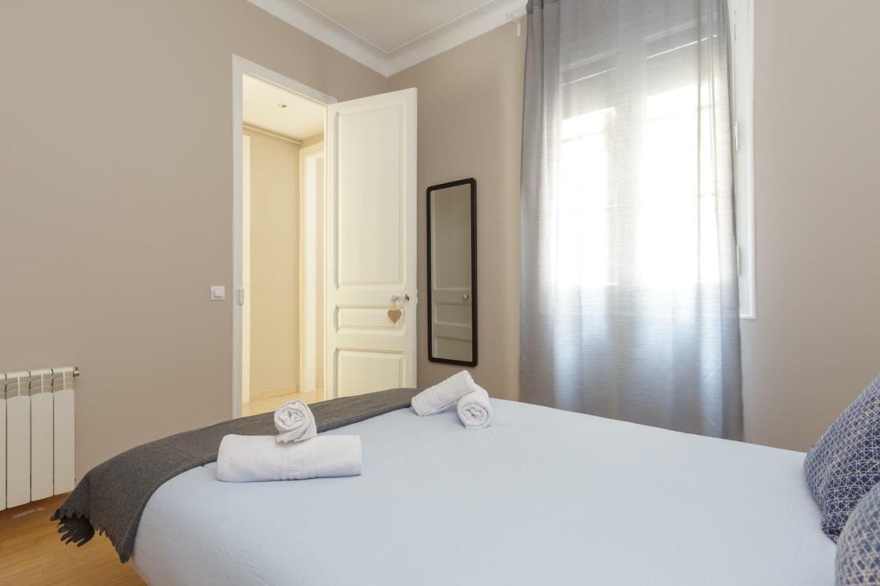Key Barcelona Housing Apartment Luaran gambar